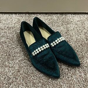 Marc Fisher Kneel 2 Velvet Pearl Loafers Size 8M